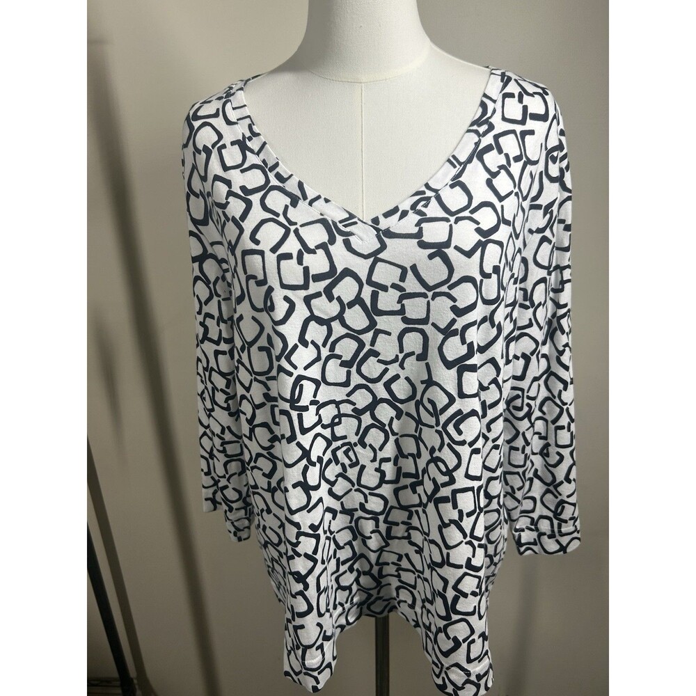 Chico's Women's Pullover Size XXL Black White Stretch 192